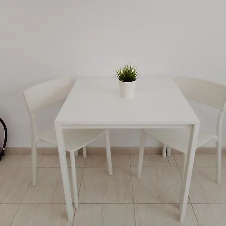 Apartamento Coqueto Estudio En Calle Vela *